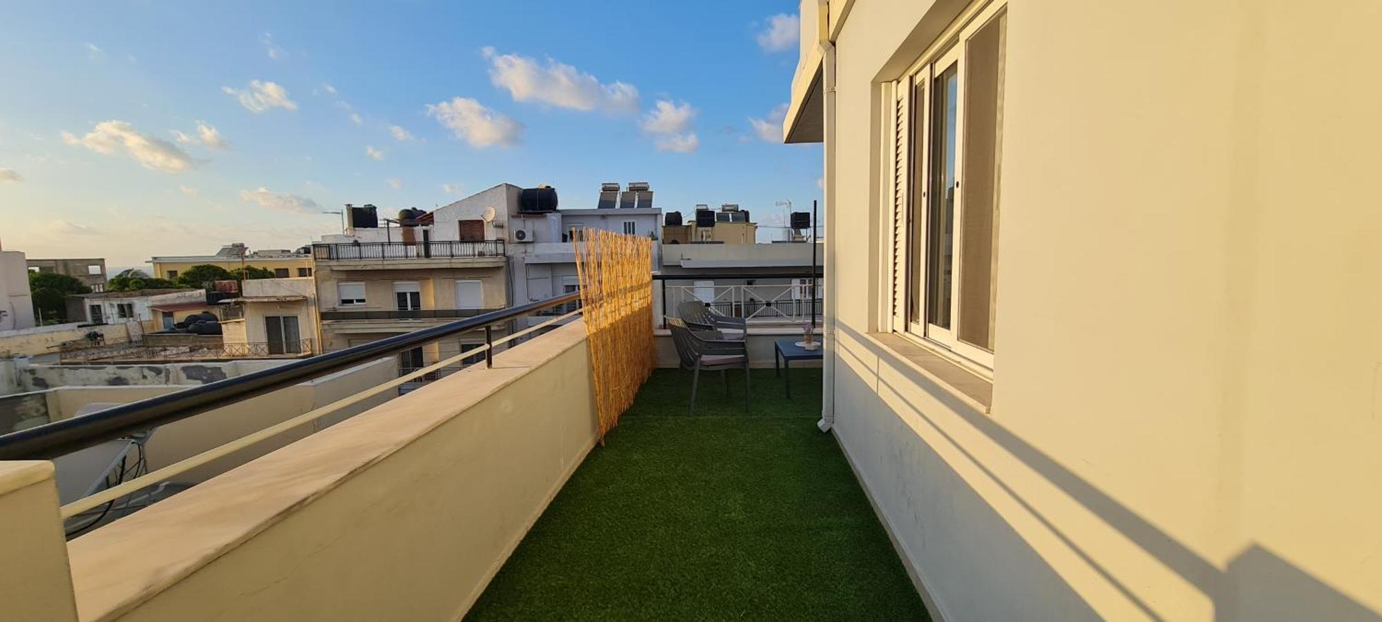 Sunny For Couples & Friends In Centre
