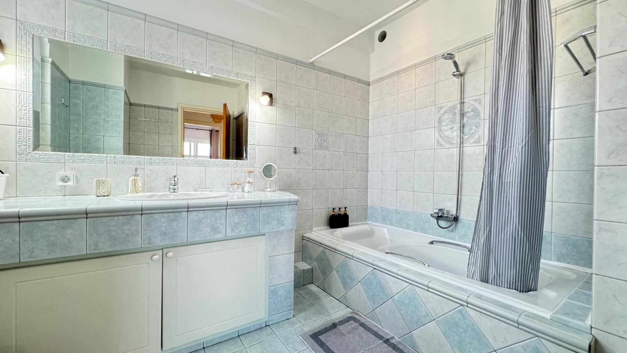 Apartment Sunny For Couples & Friends In Centre